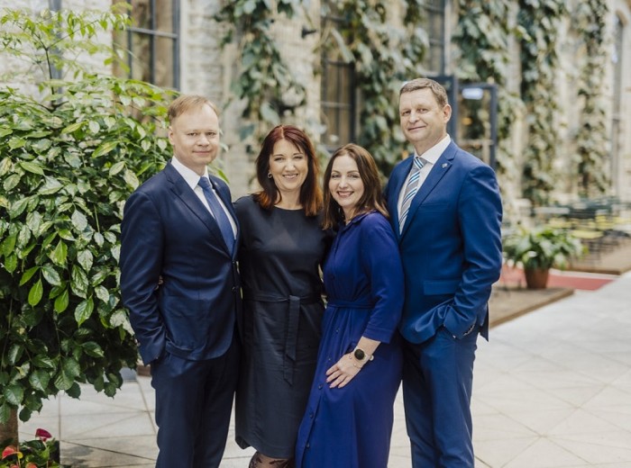 Tervisekassa juhatus. Foto: Heikki Avent Tervisekassa juhatuse liikmed Karl-Henrik Peterson, Maivi Parv, Pille Banhard ja juhatuse esimees Rain Laane